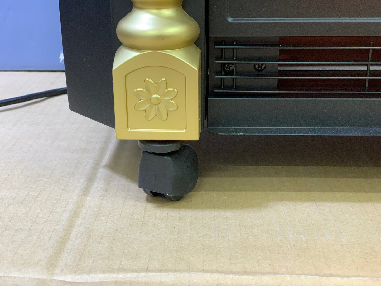 Geepas brand electric 3D flaming blower heater 800 watt | model : 28579