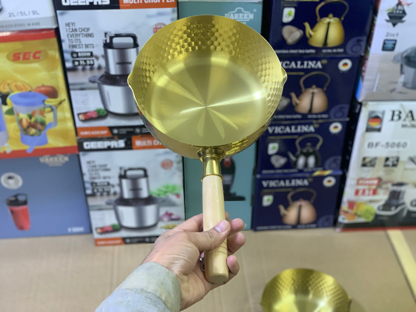 Japani sauce pan Golden with wooden handle stainless Steel
