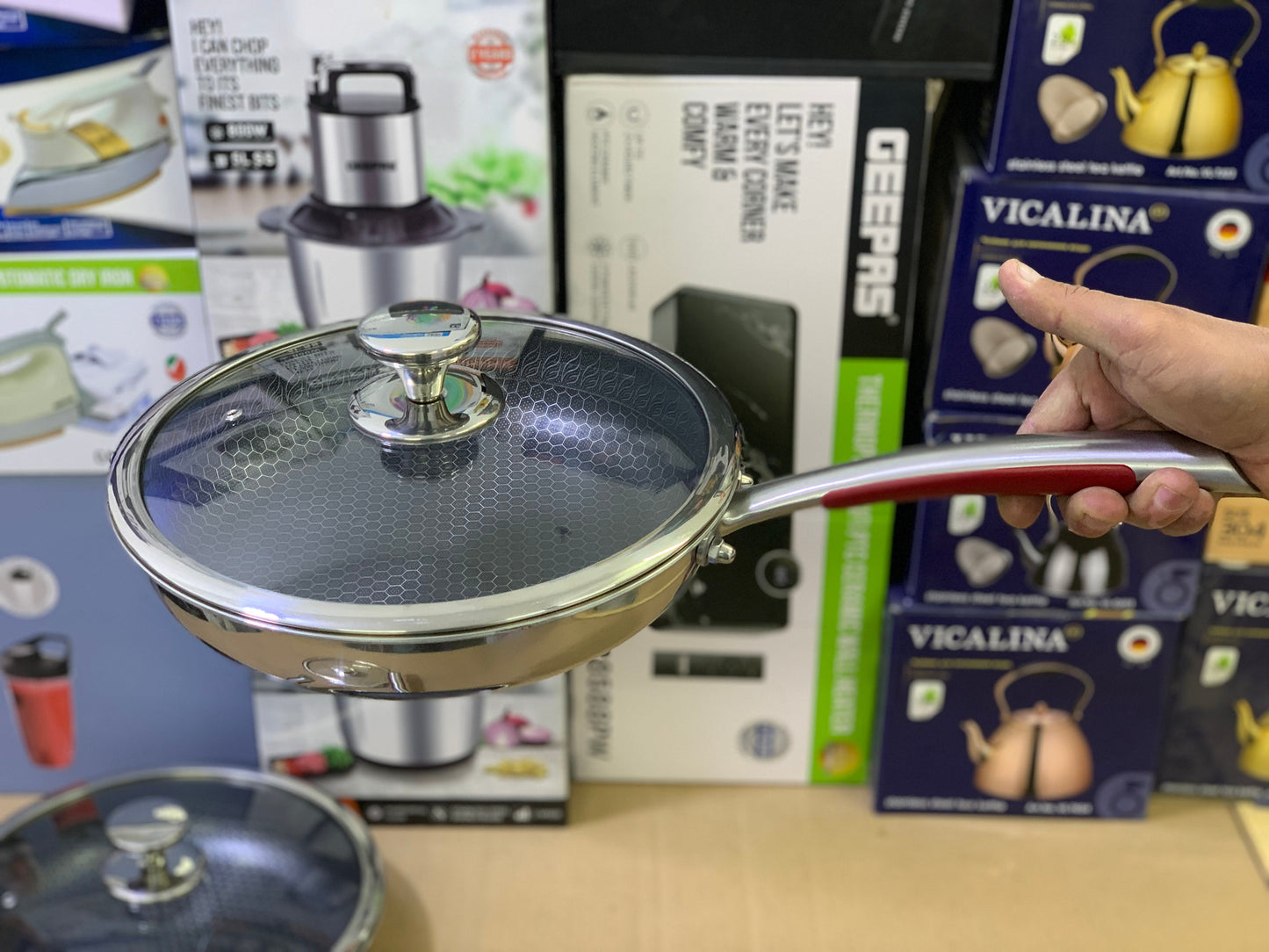 Laser coating shallow frying pans red handle with lid