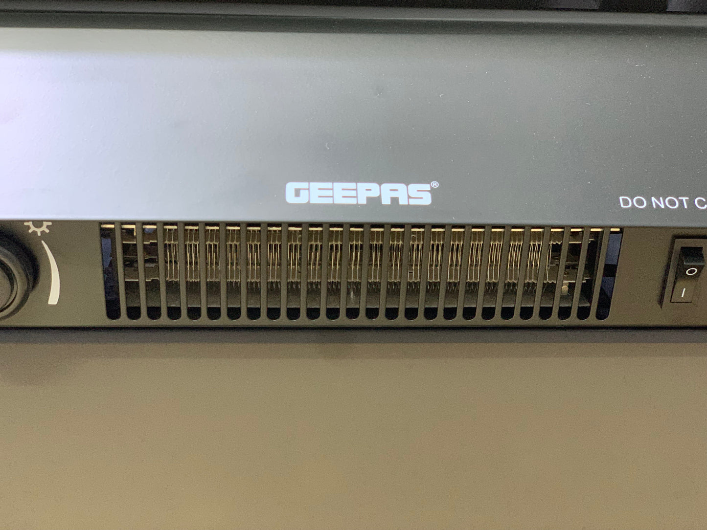 Geepas Brand Electric Heater 2000 watt Artificial Flame | Model: GRH285881P