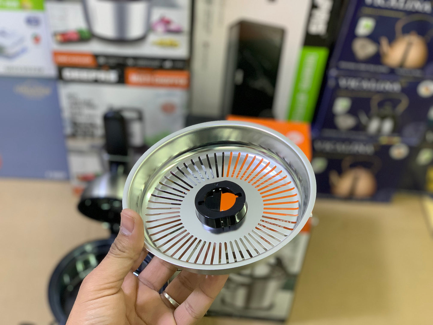 Geepas brand Citrus Juicer 300 watt stainless steel