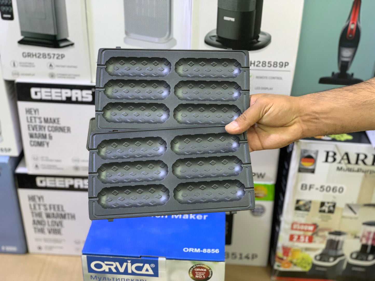 Orvica brand sandwich 2000 watt and Easy to Clean nonstick plates