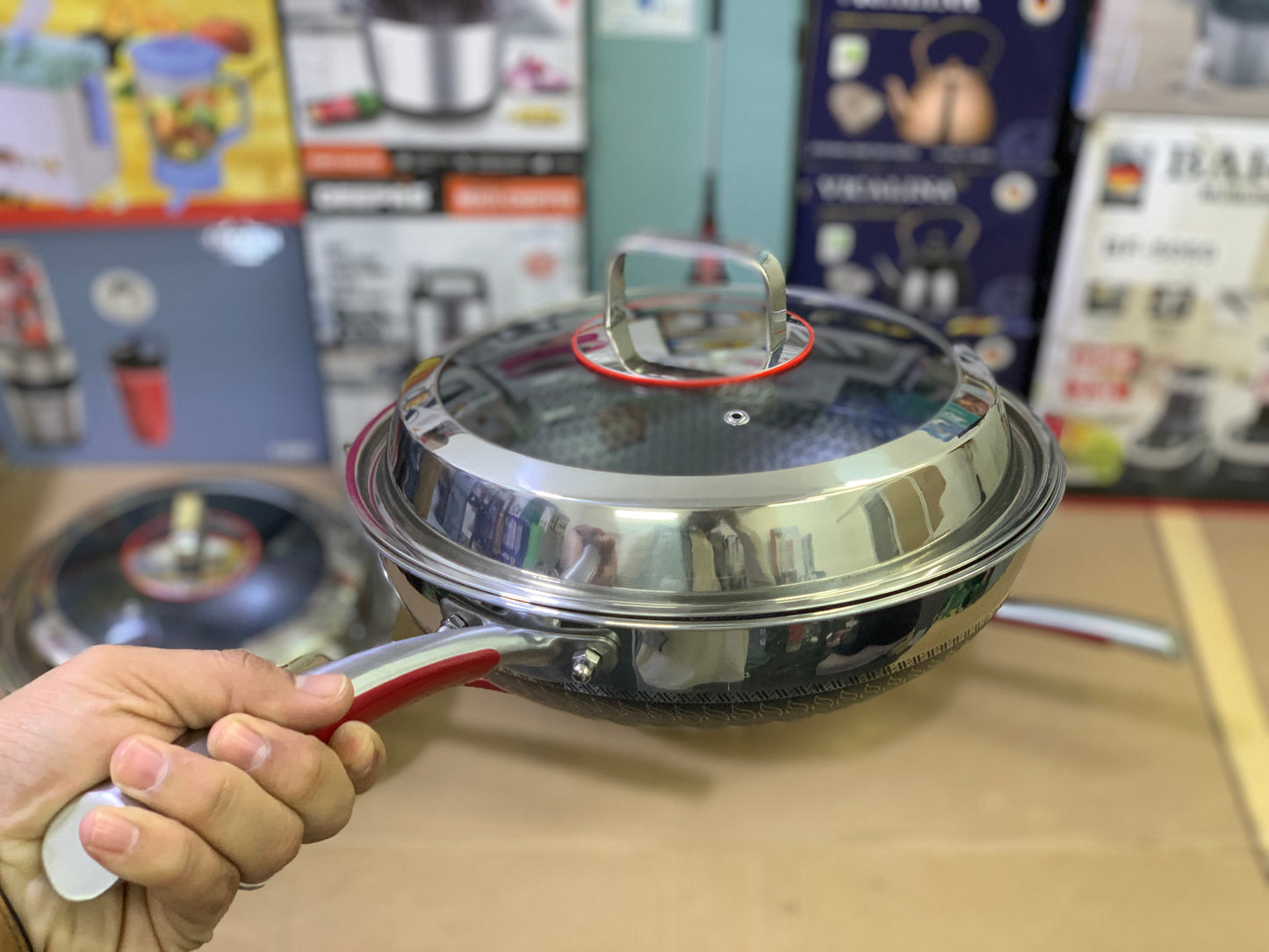 Laser coating honeycomb pattern Woks / deep frypan