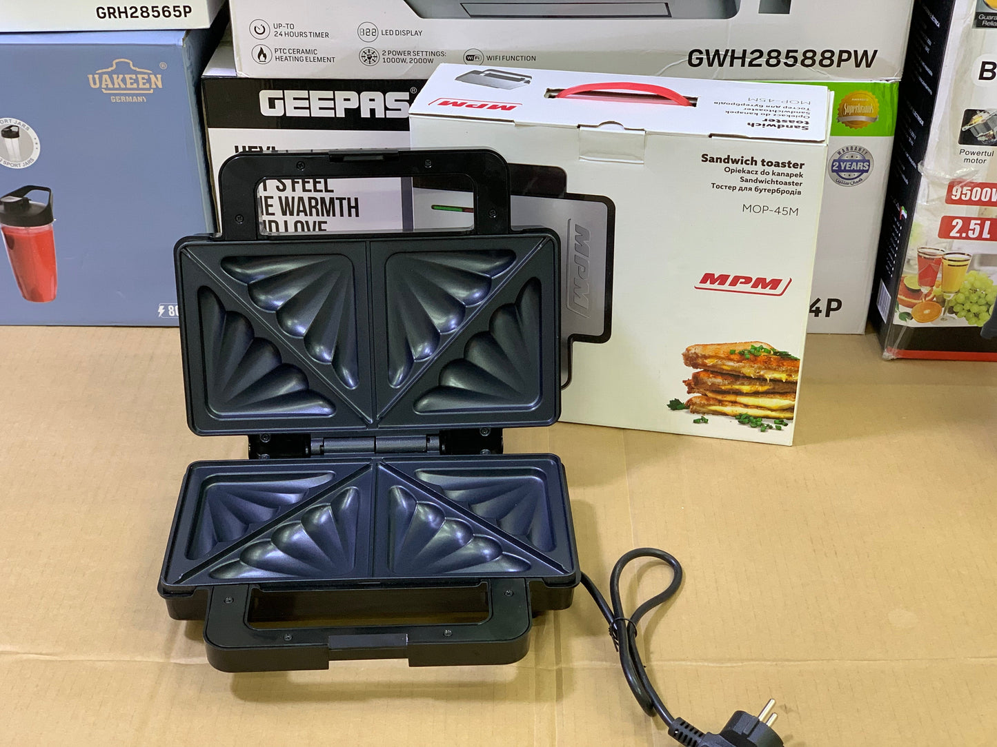 MPM Brand Sandwich Maker 1000 watt and pure nonstick easy to Clean plates