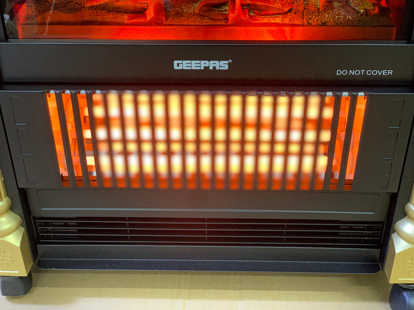 Geepas brand electric 3D flaming blower heater 800 watt | model : 28579